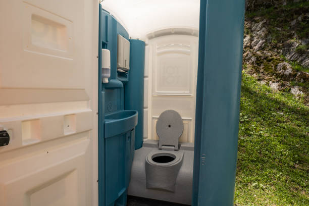 Portable Toilet Options We Offer in Clifton Forge, VA